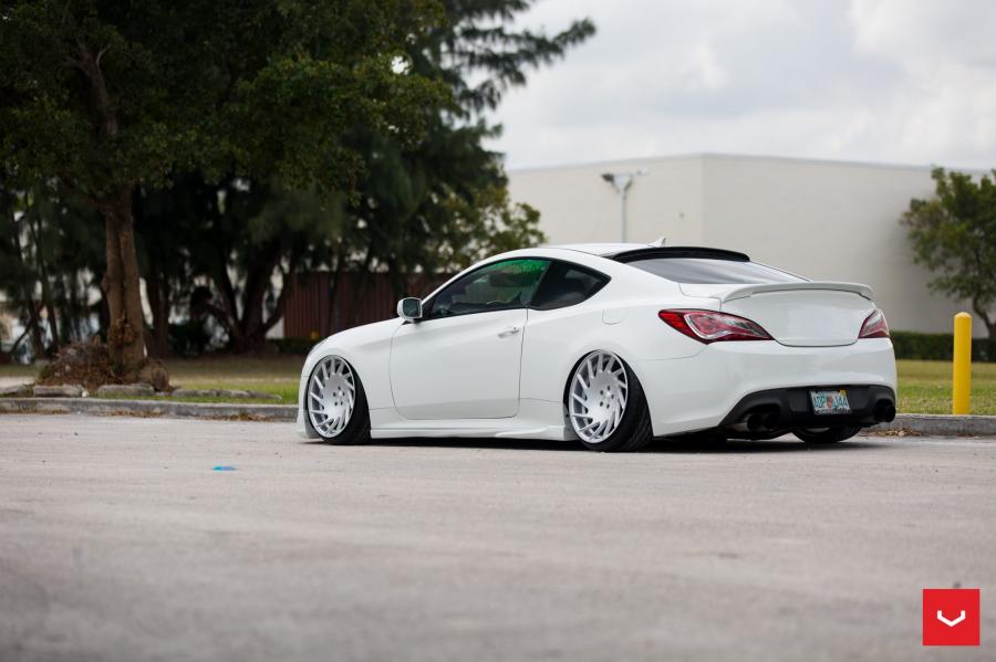  Hyundai Genesis on Vossen Wheels (VLE1) 2017 года  (фото 14 из 29)